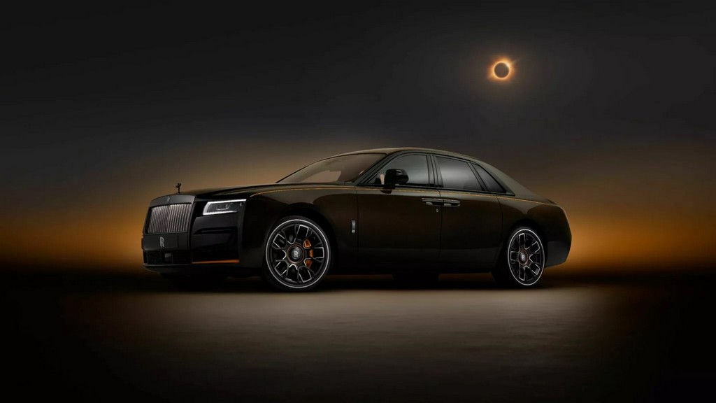 A Rolls-Royce Black Badge Ghost Ekleipsis egy napfogyatkozás által ihletett limitált kiadás (9)