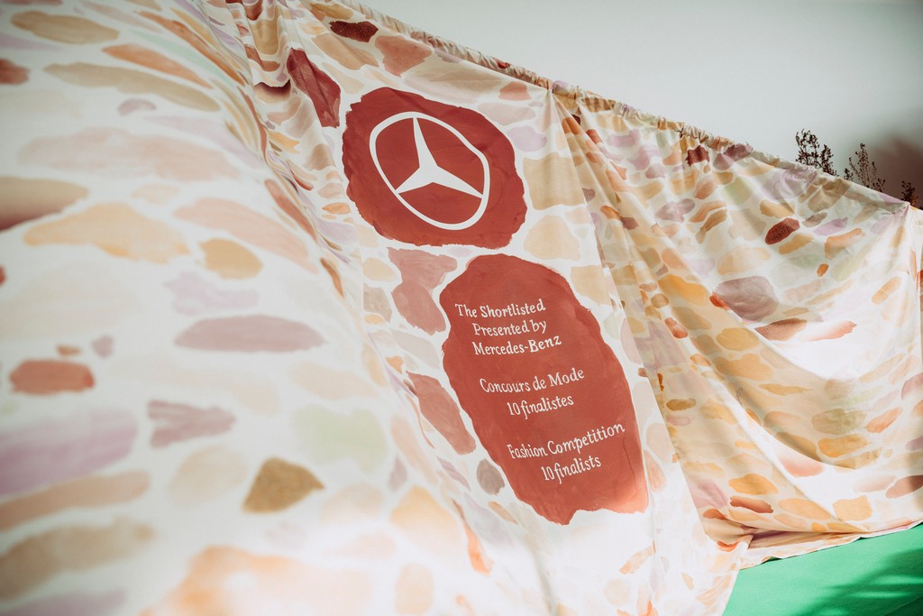 Wegweisend für nachhaltiges Modedesign: Petra Fagerstrom gewinnt den Mercedes-Benz Sustainability Prize beim Internationalen Festival of Fashion, Photography and Accessories Hyères

Paving the way in sustainable fashion design: Petra Fagerstrom wins the