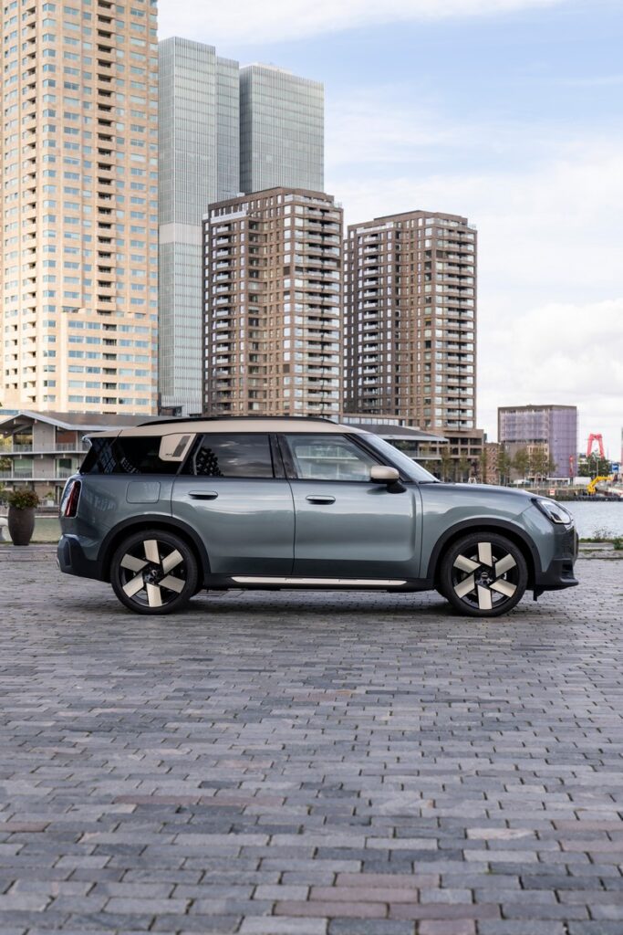 MINI Countryman SE ALL4 (56)