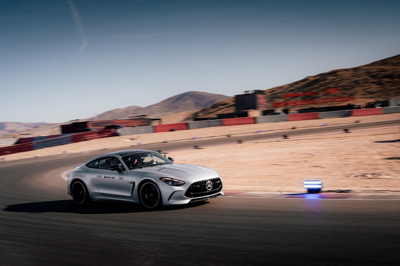 „The sky is the limit“: Mercedes-AMG GT Coupé sprintet in ungeahnte Höhen

The sky is the limit – Mercedes-AMG GT Coupé roars to new heights in powerful campaign film that is SO AMG