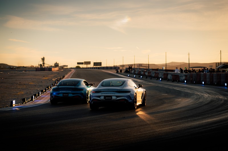 „The sky is the limit“: Mercedes-AMG GT Coupé sprintet in ungeahnte Höhen

The sky is the limit – Mercedes-AMG GT Coupé roars to new heights in powerful campaign film that is SO AMG