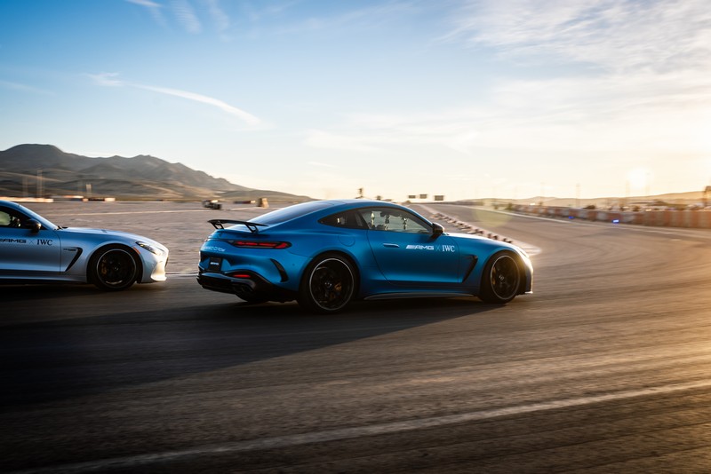 „The sky is the limit“: Mercedes-AMG GT Coupé sprintet in ungeahnte Höhen

The sky is the limit – Mercedes-AMG GT Coupé roars to new heights in powerful campaign film that is SO AMG