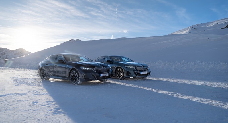 A BMW távolról vezérelt fejlesztési modellekkel tesztel az Alpokban (53)