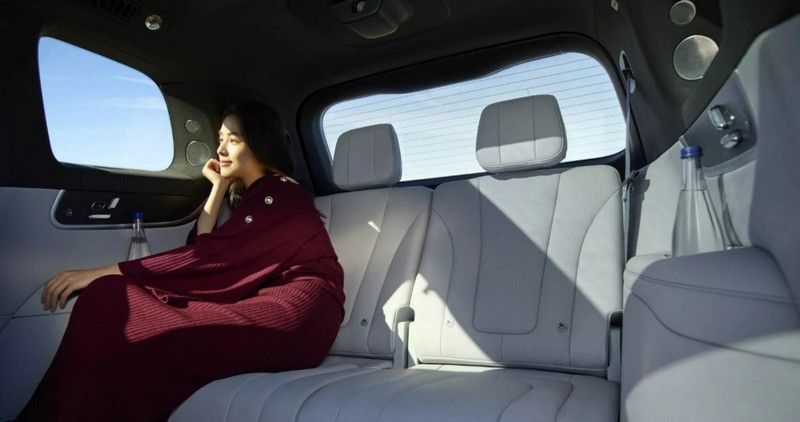 Kínában debütál a Huawei által támogatott Aito M9 SUV, rengeteg képernyővel és moziprojektorral (13)