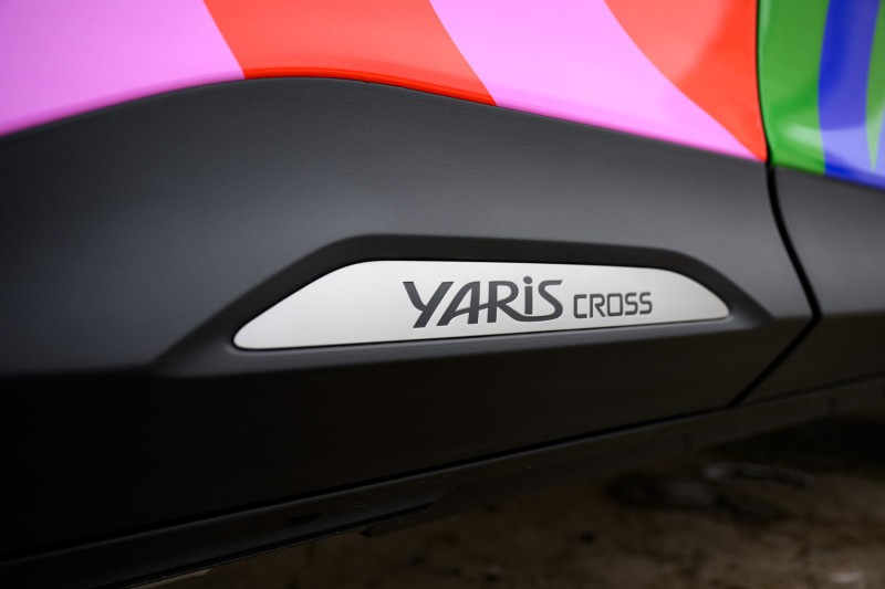 Neked így vagy a gyári színekben tetszik jobban az új Toyota Yaris Cross (25)
