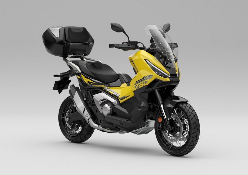 25YM Honda X-ADV