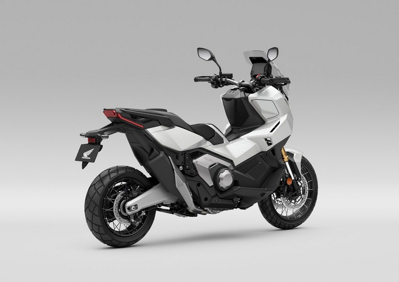 25YM Honda X-ADV